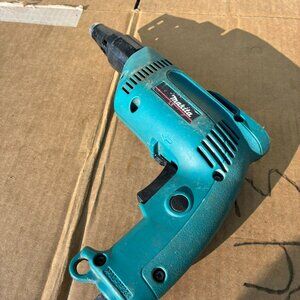 Makita 6821 Drywall Screwdriver Electric Screw Drill Gun Tools 0-4000 RPM